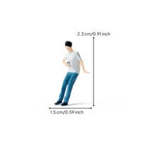 1/64 Leaning Man Figure Highly Detailed Figures Fine Workmanship Model People for Diorama, Architecture Display
