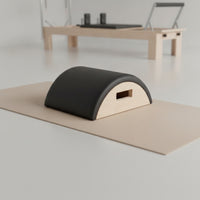 Curved Spine Stretcher with Wooden Body Curved Spine Stretcher Comfortable Fitness Equipment for Fitness Sanctuary Room