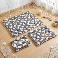 Small Animal Bed with Heart Pattern, Soft Flannel Hamster and Guinea Pig Bed, Warm Arctic Fleece Chinchilla Bed for Cage, 26x33cm Pet Mat