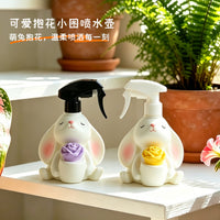 抱花兔子喷水壶高颜值家用浇花喷雾器瓶阳台园艺持按压式喷水瓶