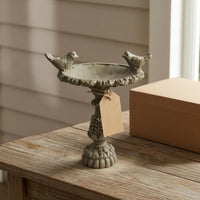 Miniature Birdbath Feeder Carved Surface Resin Birdbath Ornament Decorative