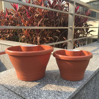 Plant Pots and Flower Pots for a Hanging Plant, Half Round Flower Box for Railings, One-Piece Molded Fence Planters, Water-Saving Country Style