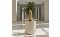 Gold Floor Vase Luxury Look Hammered Metal Vase for Retail Display