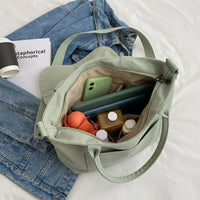 Travel Bag and Tote Bag with Flap Cover, Nylon Shoulder Bag for Women, Large Tote Bag for Work, Soft Shopping Bag with Internal Phone Pocket
