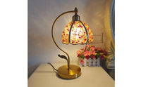 Vintage-Inspired Petal Shade Table Lamp Decorative Arched Stem Table Lamp Gold-Toned Ambient for Bedroom, Reading Nook, Study