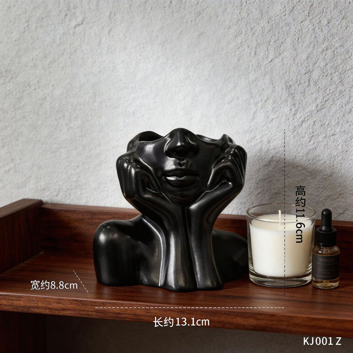 Black / Holding Face-b