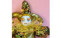 Handmade Court Entertainer Doll Ornate Costume Sitting Court Entertainer Ornament Exquisitely Painted Face Handmade Porcelain Clown for Collectors