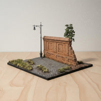 1/35 Scale WW2 Street Junction Diorama Historic Setting Street Lamp Base Scene Detailed Texture Cobblestone Wall Display Base