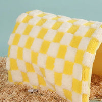 Bunny Tunnels and Hides, Foldable Storage Pet Bed for Hamsters and Guinea Pigs, Heavily Insulated Shelter with Fleece Padding, 30cm x 40cm