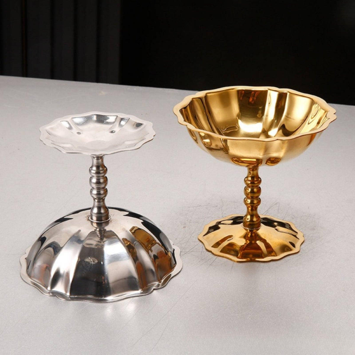 Stemmed Stainless Steel Dessert Cup Shiny Dessert Cup with Pedestal Shatterproof Dish Reusable for Cafes, Hosts, Dinner Parties, Weddings