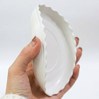 Plant Trays and Saucers with Wavy Rim, Heavy Duty Pot Saucers for Pot Drip, Assorted Colors Round Base for Garden Plants and Outdoor Plants