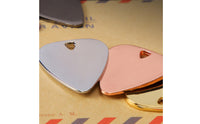 Long-Lasting Zinc Alloy Guitar Pick Mirror Finish Metal Guitar Pick Polished Edges Polished Metal Plectrum Resistant for Electric Guitarists, Bassists, Musicians, Live Performance, Studio Recording