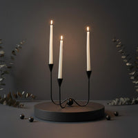 Minimalist Iron Candelabra Light Elegant Black 3-Arms Candle Holder Stable Construction 3-Arms Candelabra for Hotel
