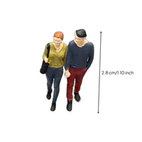 1:64 Miniature Couple Figurine Freestanding Resin Couple Statue Gift Idea Mini Resin Figurines for Desk