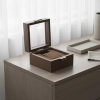 Vintage Watch Display Box Particle-Resistant Wooden Watch Box Cushioned Wristwatch Holder Elegant Design Soft Interior Lining