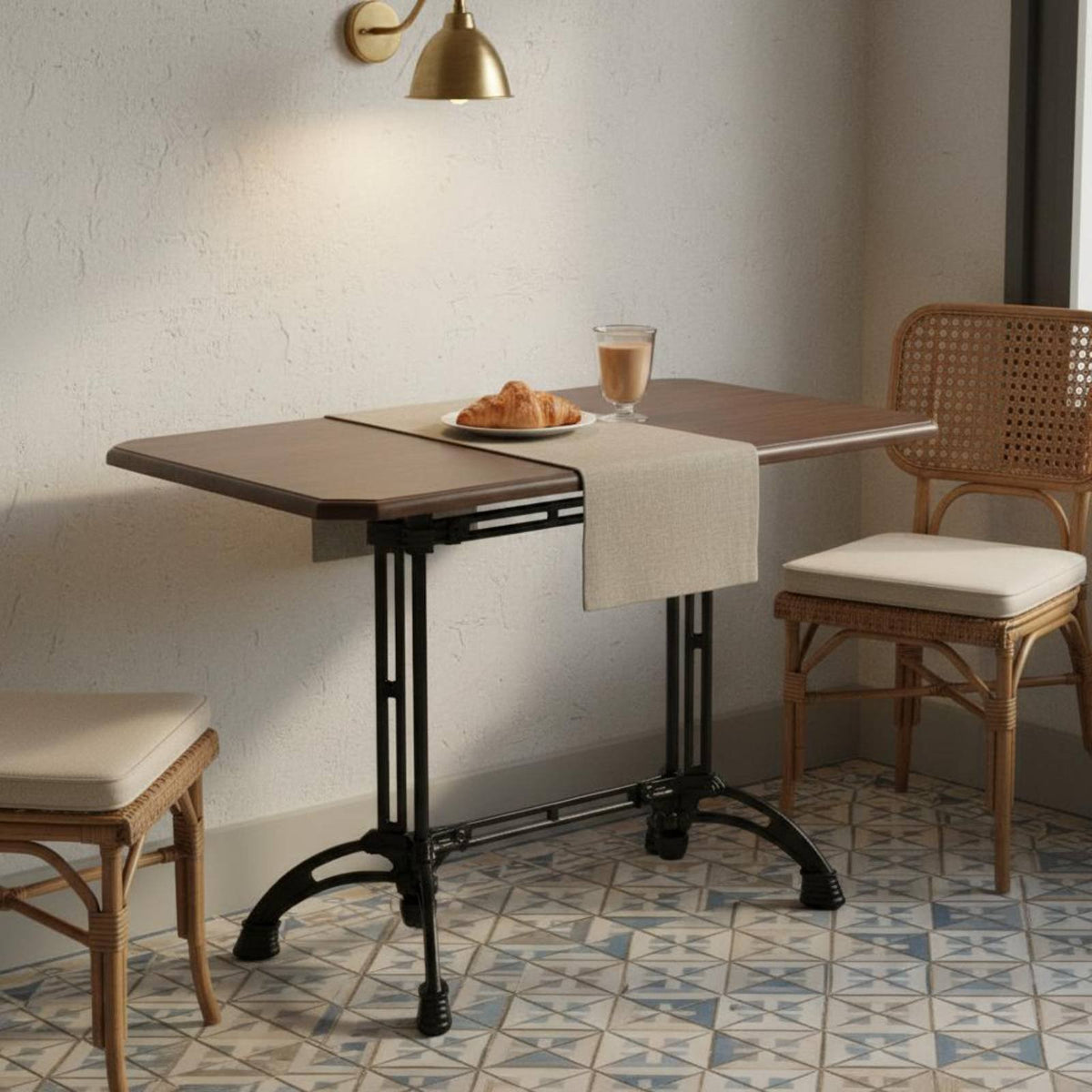 French Style Cafe Table with Solid Wood Top Cast Iron Pedestal Base Dining Furniture Wooden Round Table Retro Design Suitable for Breakfast Nook Home Restaurant