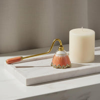 Long Handle Candle Wick Smotherer Elegant Design Vintage Enamel Candle Wick Smotherer Dome Shaped Wick Extinguishing Tool