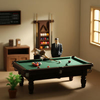 Miniature Billiard Player Figure Fine Intricacy 1:64 Resin Scene Setting Figure