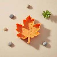 Maple Foliage Pet Bowl Easy to Clean Foliage Shaped Feeding Bowl Gecko Feeding Tray Sleek Surface Amphibian Food Plate