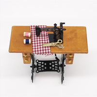 1:12 Scale Dollhouse Miniature Vintage Sewing Machine Model