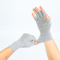 Bamboo Charcoal Fiber Half-Finger Gloves for Cycling and Fitness
