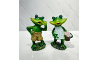 2 Pieces Creative Gift Garden Frog Sculpture Set Whimsical Design Cute Frog Couple Decor Weather Resistant for Couples, Outdoor, Yard, Patio