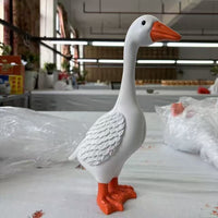 跨境创意个性热销Giddy the Porch Goose Statue大鹅鸭子摆件树脂