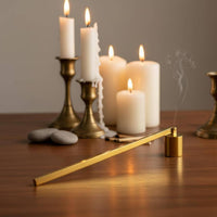 Electroplated Finish Candle Snuffer Minimalist Design Stainless Steel Candle Extinguishing Tool Long-Lasting Construction Wick Extinguishing Tool Reduces Smoke For