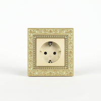 Decorative Wall Socket Panel with Floral Border Vintage Socket Panel Retro Outlet Faceplate Embossed for Interior Designers, Homeowners, Home Renovation, Living Room, Hotel