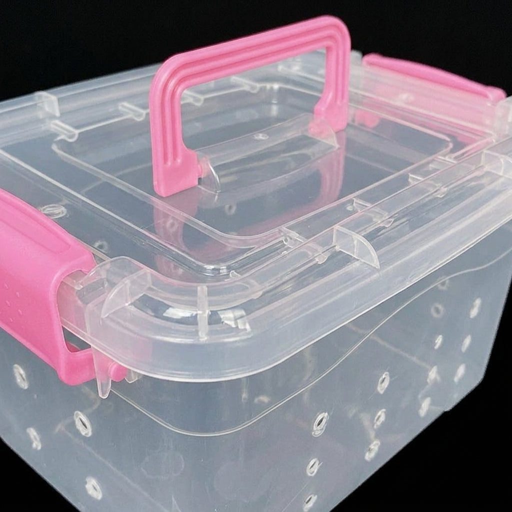 Hamster Carrier Travel Box, Portable Pet Carrier with Secure Latches, Pet Travel Box with Comfortable Handle for Outdoor Guinea Pig Use