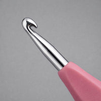 Ergonomic Crochet Hooks Set for Arthritic Hands, Smooth Handles for Effortless Crocheting, Complete Size Range for Beginners, Aluminum Tips
