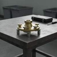 Universal Wheel Stabilizer Clamp Balances Centerless Wheels for Auto Repair Shop