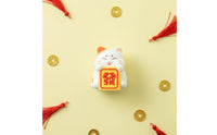 Cute Creature Design Fortunate Cat Figurine Compact Size Fortunate Cat Ornament Lightweight for Drivers, Office Desk