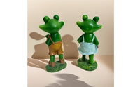 2 Pieces Creative Gift Garden Frog Sculpture Set Whimsical Design Cute Frog Couple Decor Weather Resistant for Couples, Outdoor, Yard, Patio