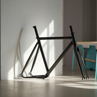 Steel Fixie Frame with Fork Classic Fixed Gear Bike Frameset Minimalist Fixed-Gear Cycle Frame Lightweight for City Riders