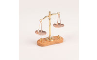 Balance Scale with Wooden Base Vintage Style Miniature Furniture Set Gold Tone Ornament for Collectors, Hobbyists