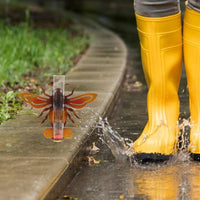 Bee Garden Stake Rain Gauge Sturdy Metal Rain Gauge Decorative Design