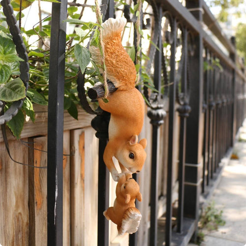 Climbing Squirrel Figurine Gift Squirrel Hanging Decoration Outdoor for Balcony