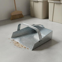 Galvanized Dustpan Reflective Metal Dust Pan Heavy Duty