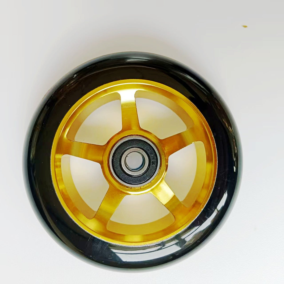 Five-star Gold Black
