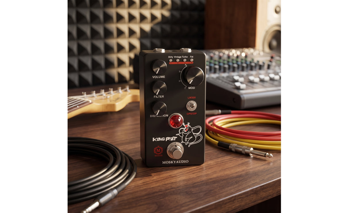Guitar Fuzz Pedal Metal Distortion Pedal Classic for Bassists, Live Stage