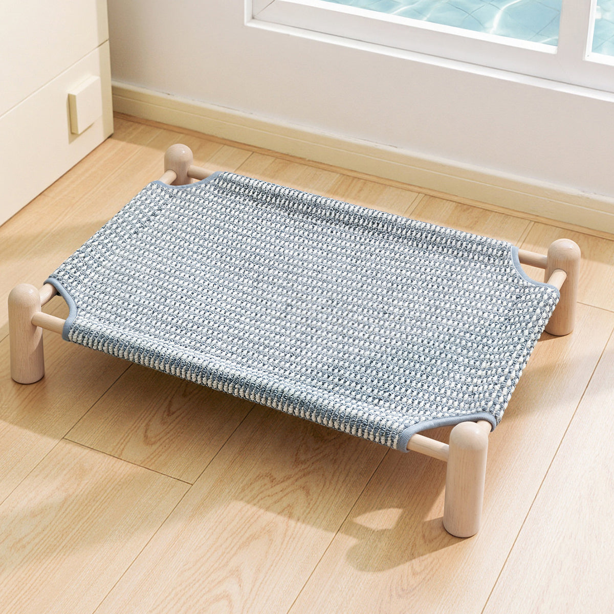 L / Gray Bed