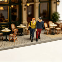 1:64 Miniature Couple Figurine Freestanding Resin Couple Statue Gift Idea Mini Resin Figurines for Desk