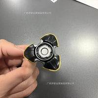 跨境热卖edc解压玩具指尖陀螺开甲陀螺合金解压神器减压玩具