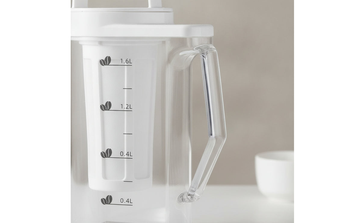 Refrigerator Safe Pitcher with Filter Clear Cold Brew Pitcher Transparent Carafe Rectangular for Coffee Lovers, Students, Kitchen, Office, Dorm