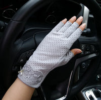 Women's Summer Half-Finger Cotton Driving Gloves with Anti-Slip Sun Protection and Elegant Lace