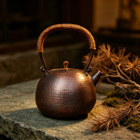 Hammered Teapot Large-capacity Heat-resistant Copper-tone Vessel with Dimpled Texture and Comfortable Handle Suitable for Tea Lovers Tea Table Tea Service Gift Giving