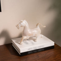 Horse Statue Modern Horse Figurine Versatile for Entryway, Homeowners
