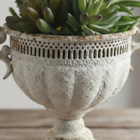 European Design Urn Vase Easy to Clean Vintage Iron Vase Even Edges for Balcony
