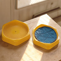 Hexagonal Pigeon Nest with Pad Plastic Nest Bowl with Pad Comfortable Pigeon Nesting Bowl Washable for Breeding Cages